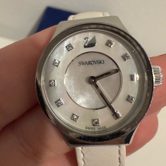 Swarovski Dreamy Leather Watch - Picture 9 of 17